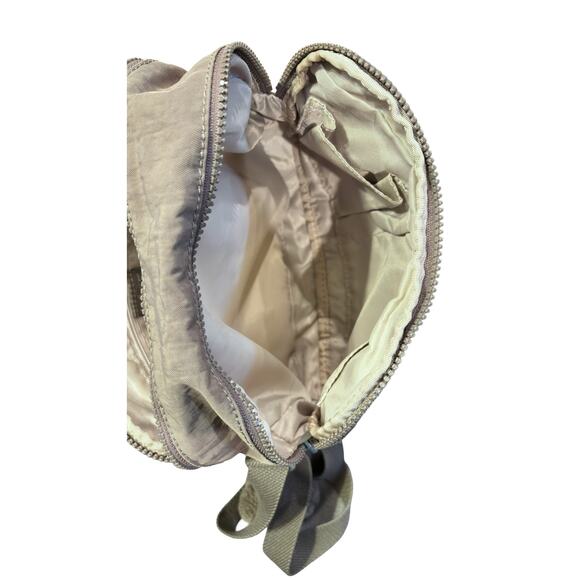 Kipling Taupe Nylon Crossbody Bag Monkey Keychain Adjustable Strap - Picture 6 of 8